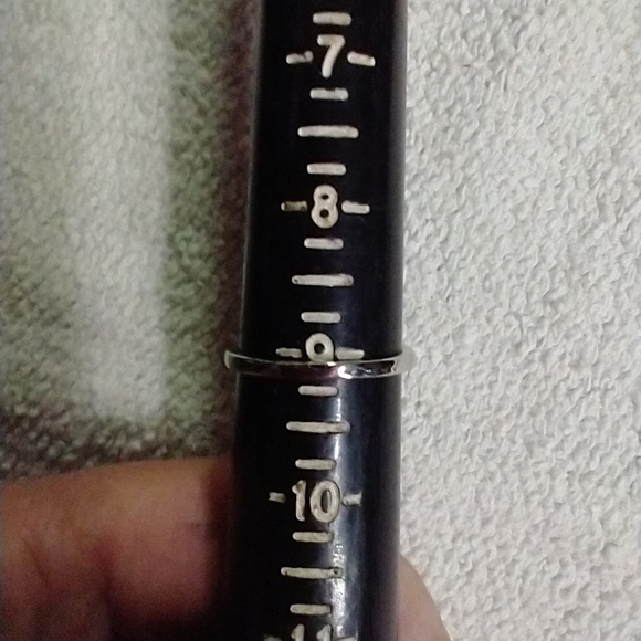 Silvertone black 🖤 stone 🪨 ring 💍 9 - Picture 5 of 5